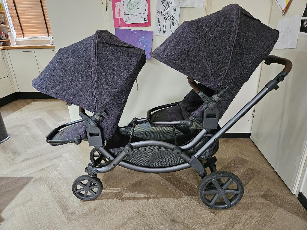 Duo kinderwagen, Verstelbare duwstang, Zo goed als nieuw, Combiwagen, Ophalen