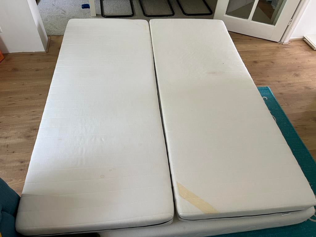 Gratis bed matras twee stuks, Ophalen of Verzenden, Zo goed als nieuw, Eenpersoons