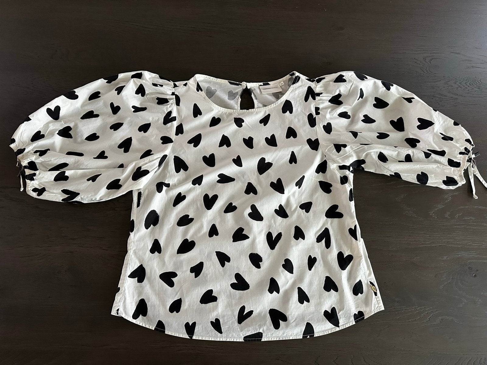 Nieuwe Fabienne Chapot blouse met zwarte hartjes - Maat 38 (, Maat 38/40 (M), Zwart, Nieuw, Ophalen of Verzenden