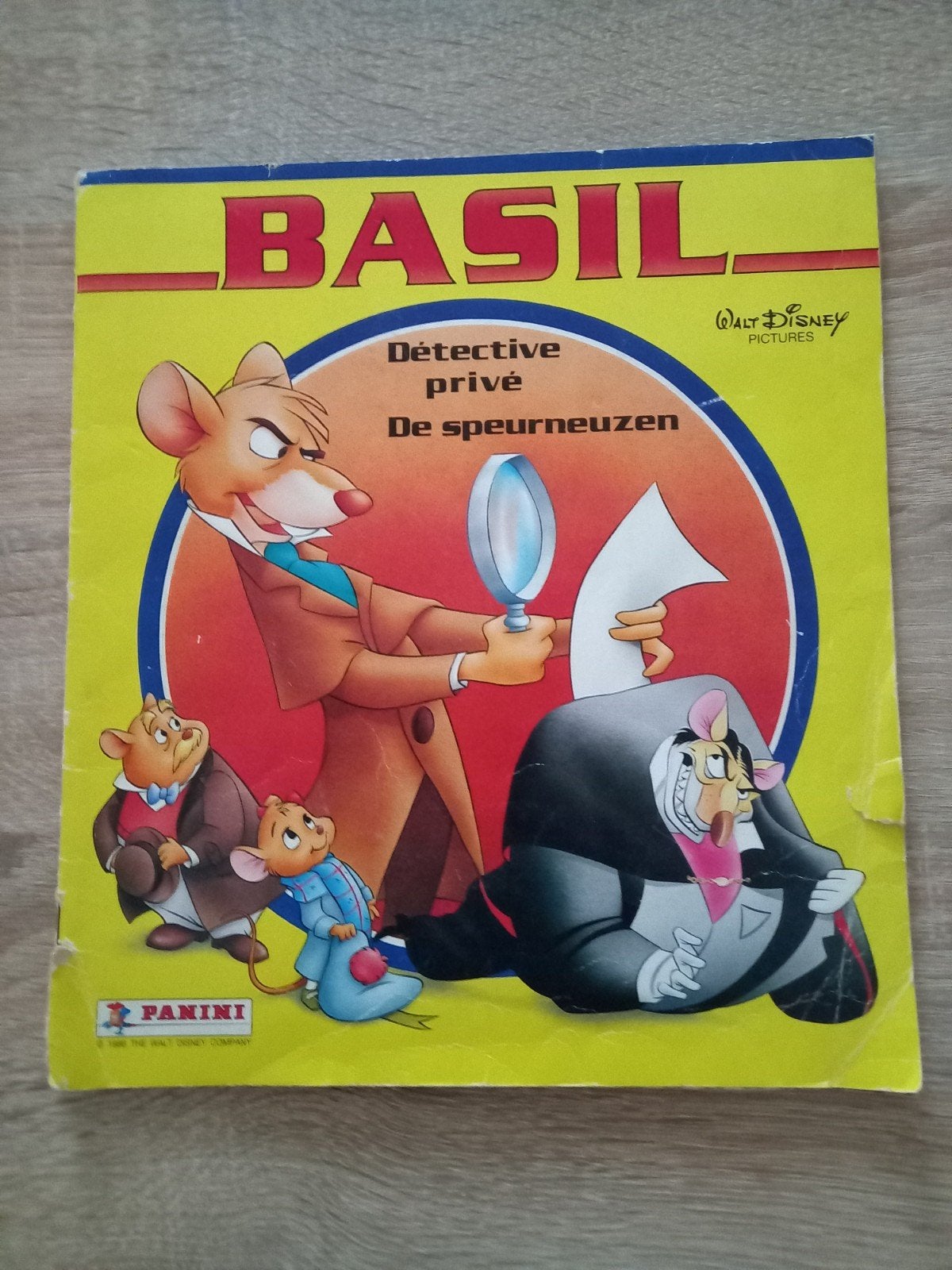 Basil panini album, compleet met alle stikkers Walt Disney, Eén stripboek, Ophalen of Verzenden, Gelezen