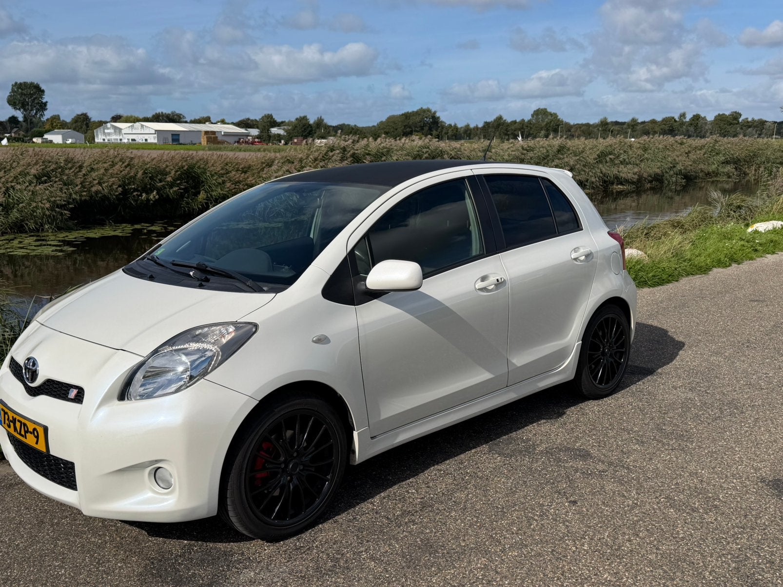 Toyota Yaris 1.8 16V Vvt-i 5DR TS 2010 Wit