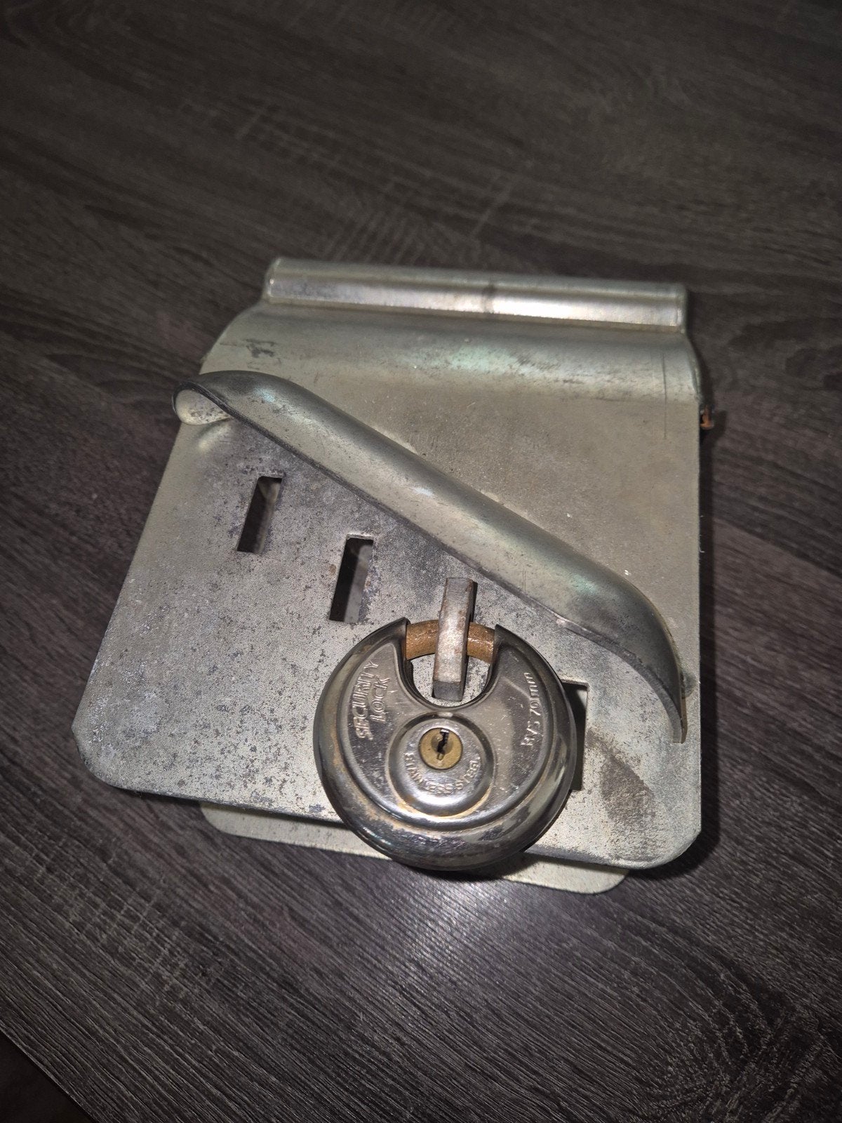 disselslot voor trailer of aanhanger, Ophalen