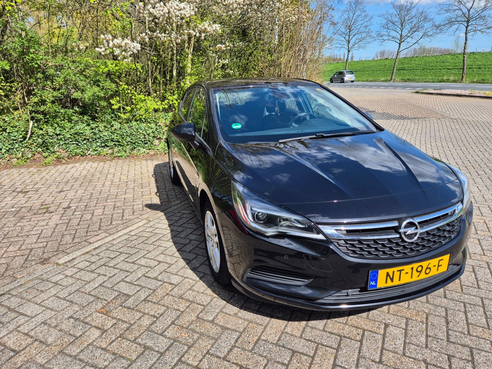 NIEUWE KOPPELINGSSET Opel Astra 1.0 Turbo 77KW 5D 2017 Zwart, Dealer onderhouden, Stof, USB, 610 kg