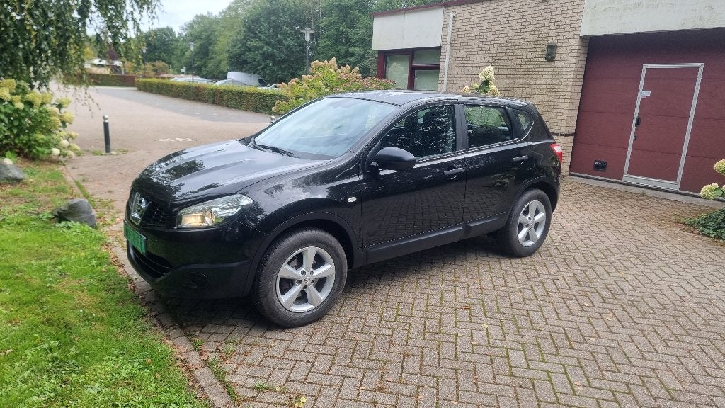 Nissan Qashqai 1.6 2WD 2011 Zwart Airco Cruise Km st 112 Dkm, Auto's, Voorwielaandrijving, Dealer onderhouden, Stof, 4 cilinders