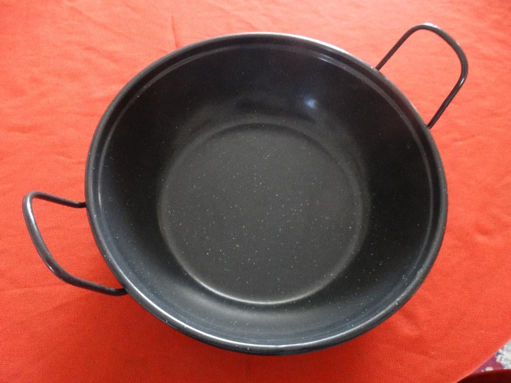 Pan Wadjan plaatstaal diam 30 cm Celar, zwart emaille, Huis en Inrichting, Keuken | Potten en Pannen, Ophalen of Verzenden, Gebruikt