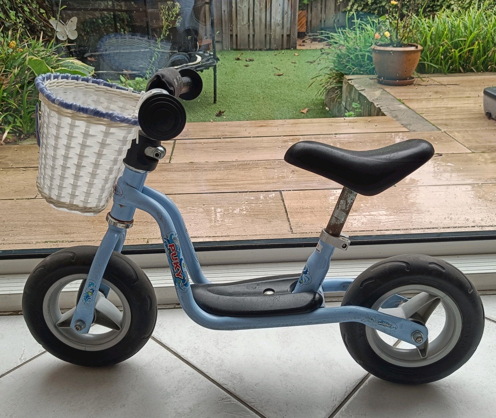 Blauwe Puky loopfiets met mandje, Ophalen, Gebruikt, Loopfiets