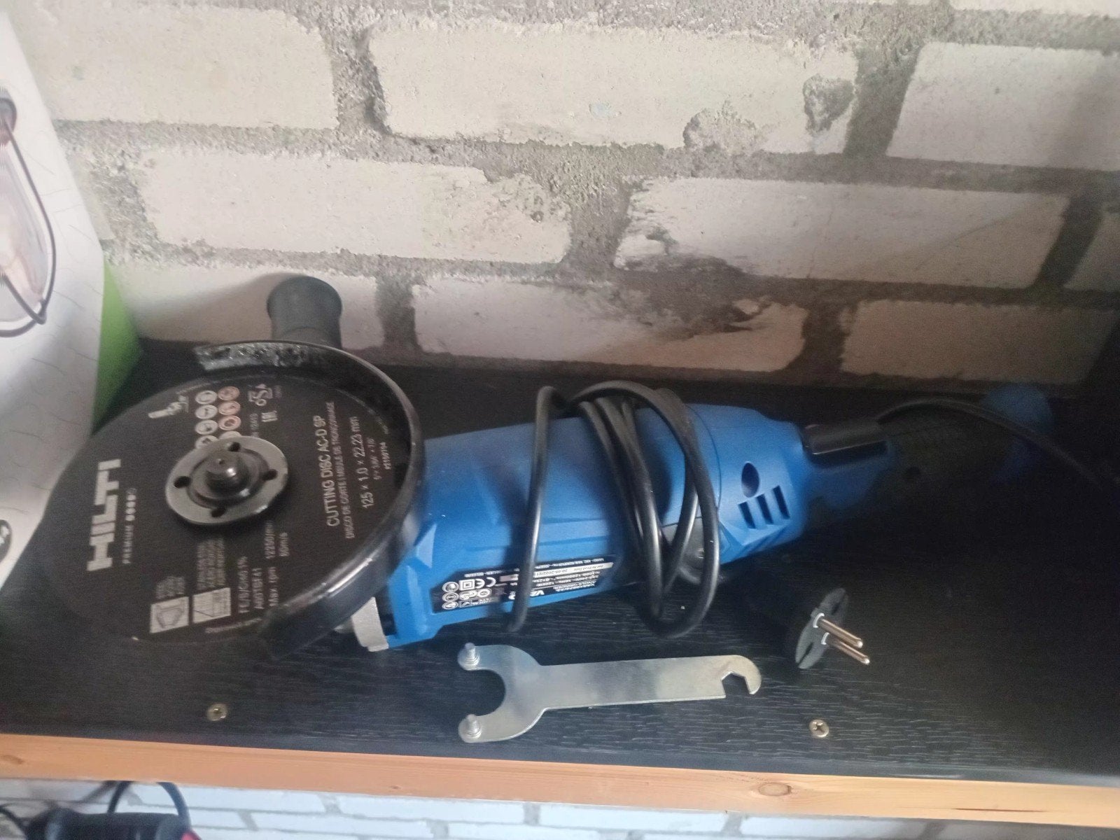 slijptol / Haakse slijper  incl hilti slijpschijf, Ophalen of Verzenden, Zo goed als nieuw, 1000 watt of meer, Haakse handslijpmachine