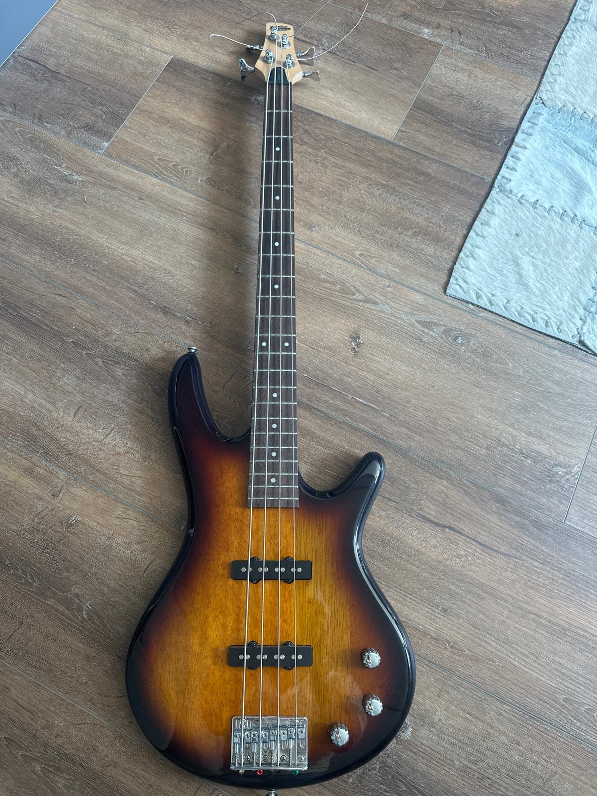 Ibanez Gio Soundgear GSR180 Basgitaar - Zo goed als nieuw, Ophalen, Zo goed als nieuw, Elektrisch, 6-snarig