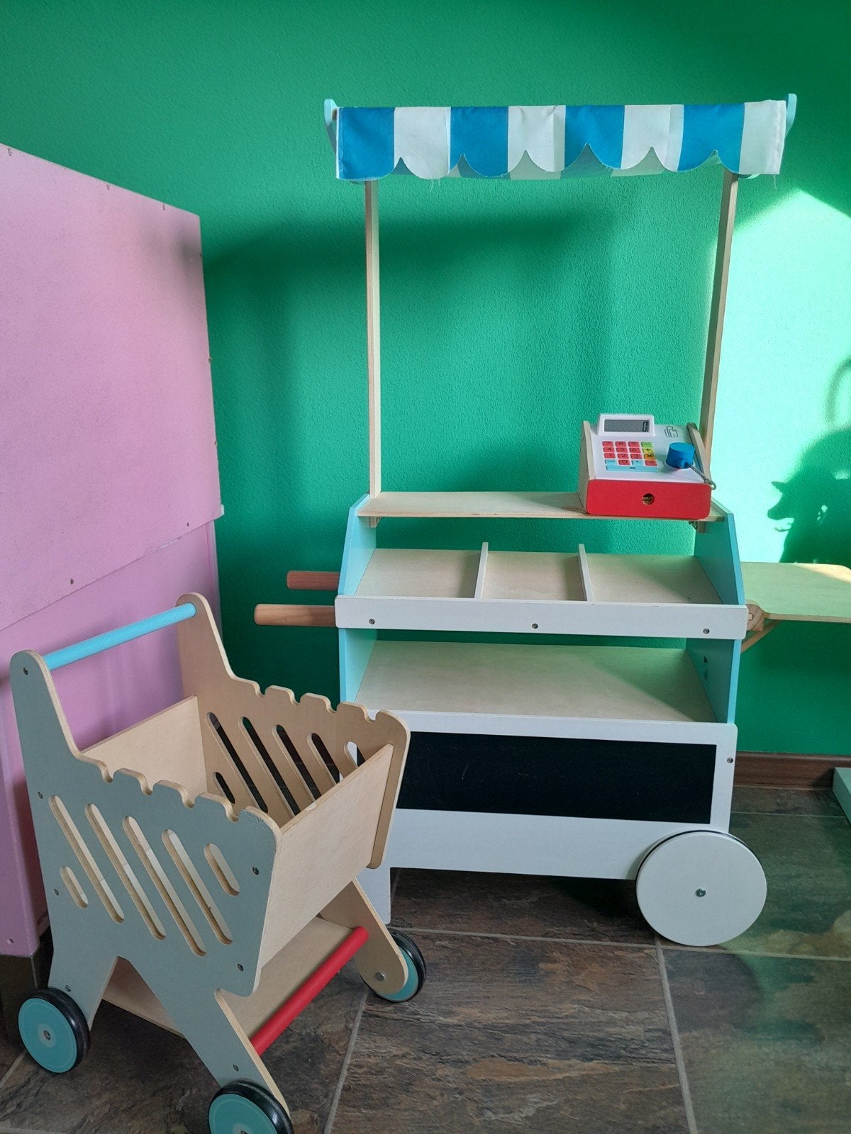 houten speelgoed winkel met winkelkar en Kassa, Kinderen en Baby's, Ophalen, Gebruikt, Meubelstuk of Keukentje