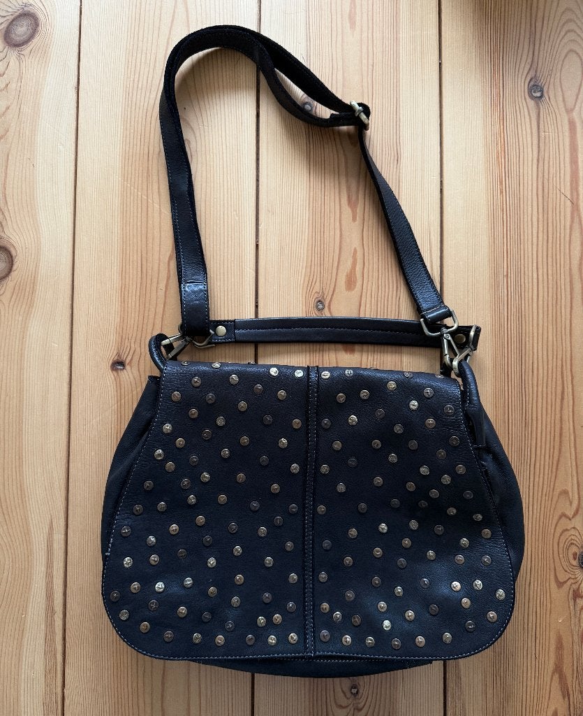 Tas / Handtas - Zwart leer met studs - SAH Torino, Ophalen of Verzenden, Zo goed als nieuw, Zwart, Handtas