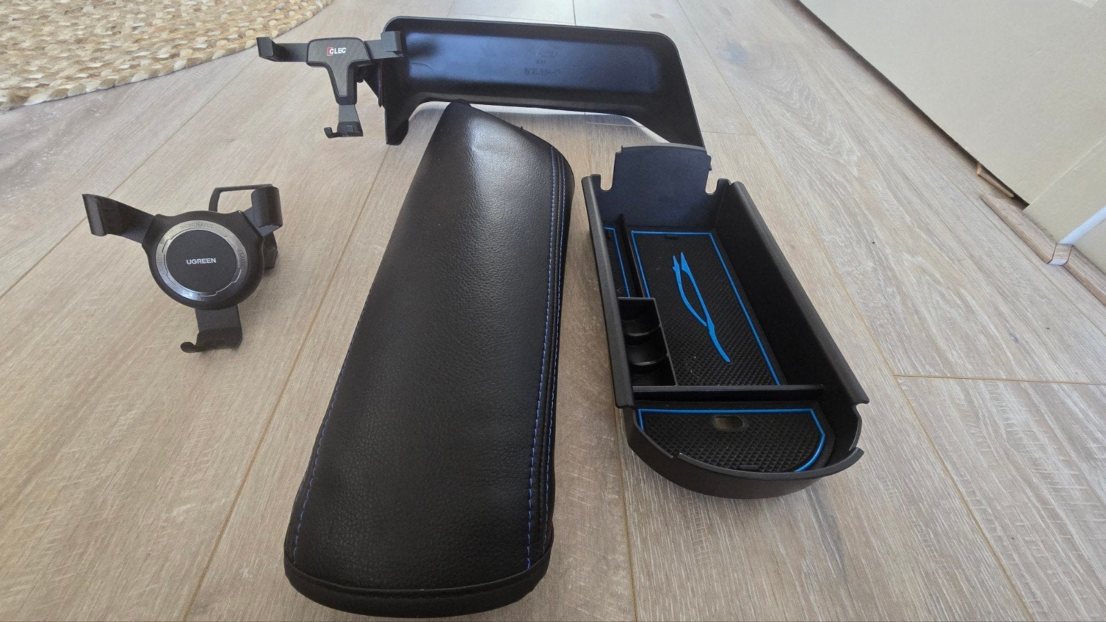 Toyota C-HR accessoires, telefoonhouder en meer, Auto diversen, Ophalen of Verzenden