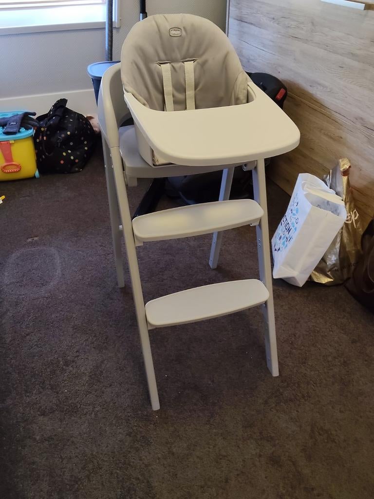 Chicco Polly Easy Meegroeistoel - Grijs, Ophalen of Verzenden, Gebruikt, Meegroeistoel, Gordel(s)