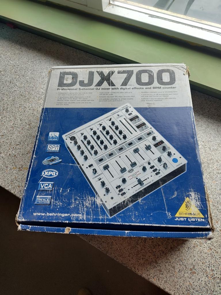 Behringer DJX700 5 kanaals mengpaneel., Muziek en Instrumenten, Mengpanelen, Zo goed als nieuw, 5 tot 10 kanalen, Microfooningang