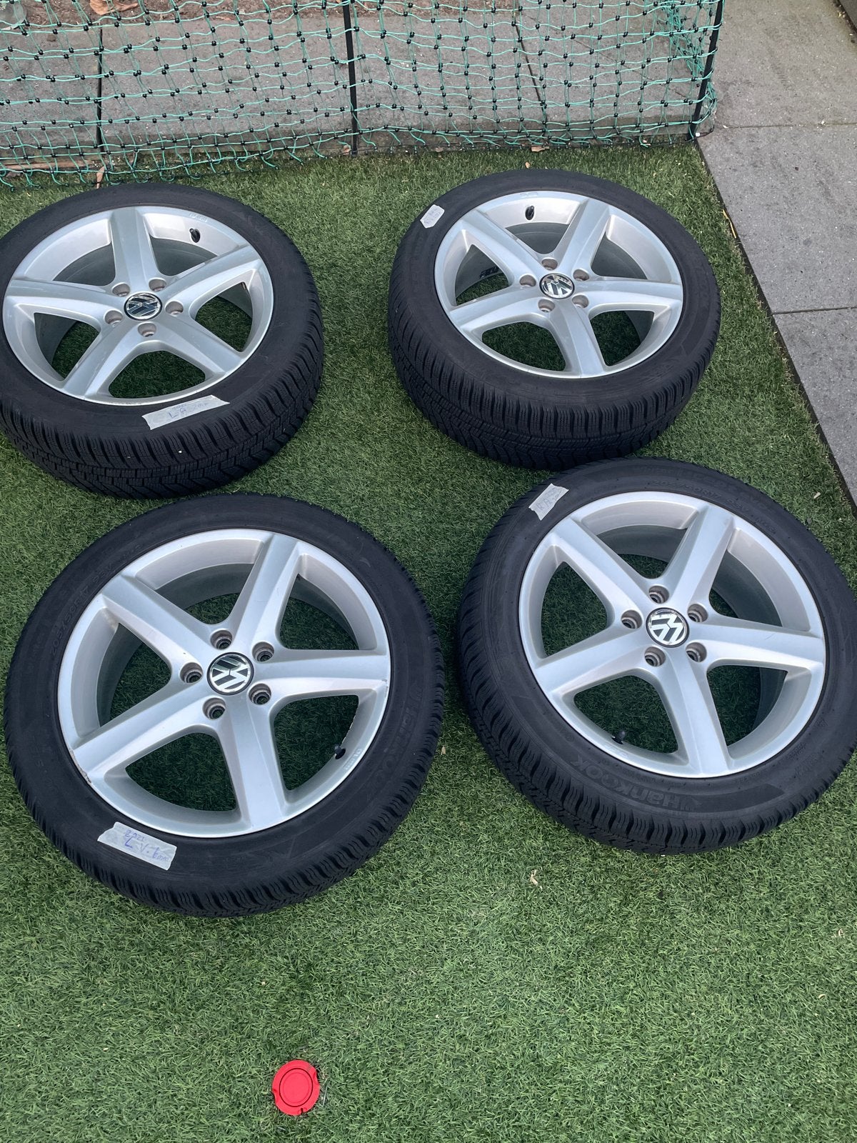 VW Velgen met 4 winterbanden 205/50R17, Auto-onderdelen, Banden en Velgen, Ophalen, Gebruikt, Banden en Velgen, 17 inch