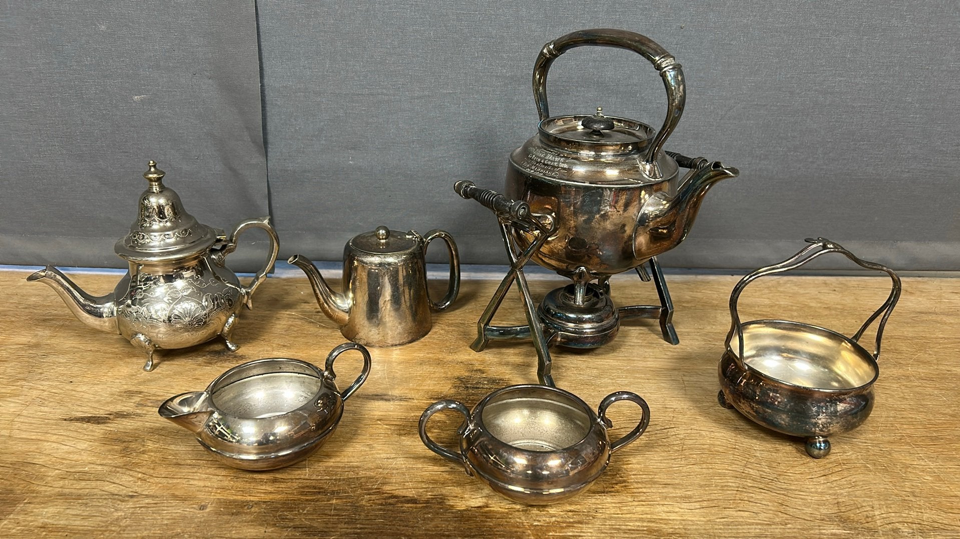 Zilver of verzilverd thee potten. 2,35 kilo., Ophalen of Verzenden, Zilver
