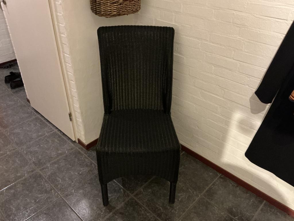 2 lloyd loom stoelen zwart, Ophalen, Zo goed als nieuw, Zwart