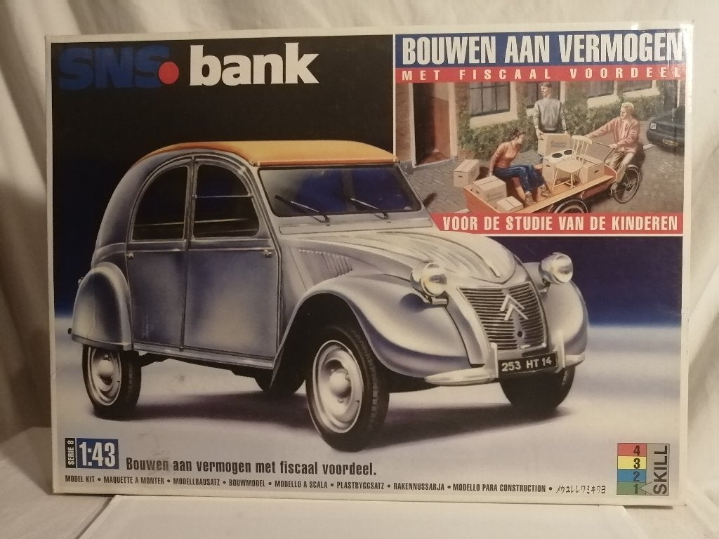 Bouwmodel van een Lelijk Eendje uitgave SNS-bank, Auto, 1:32 tot 1:50, Nieuw, Ophalen of Verzenden