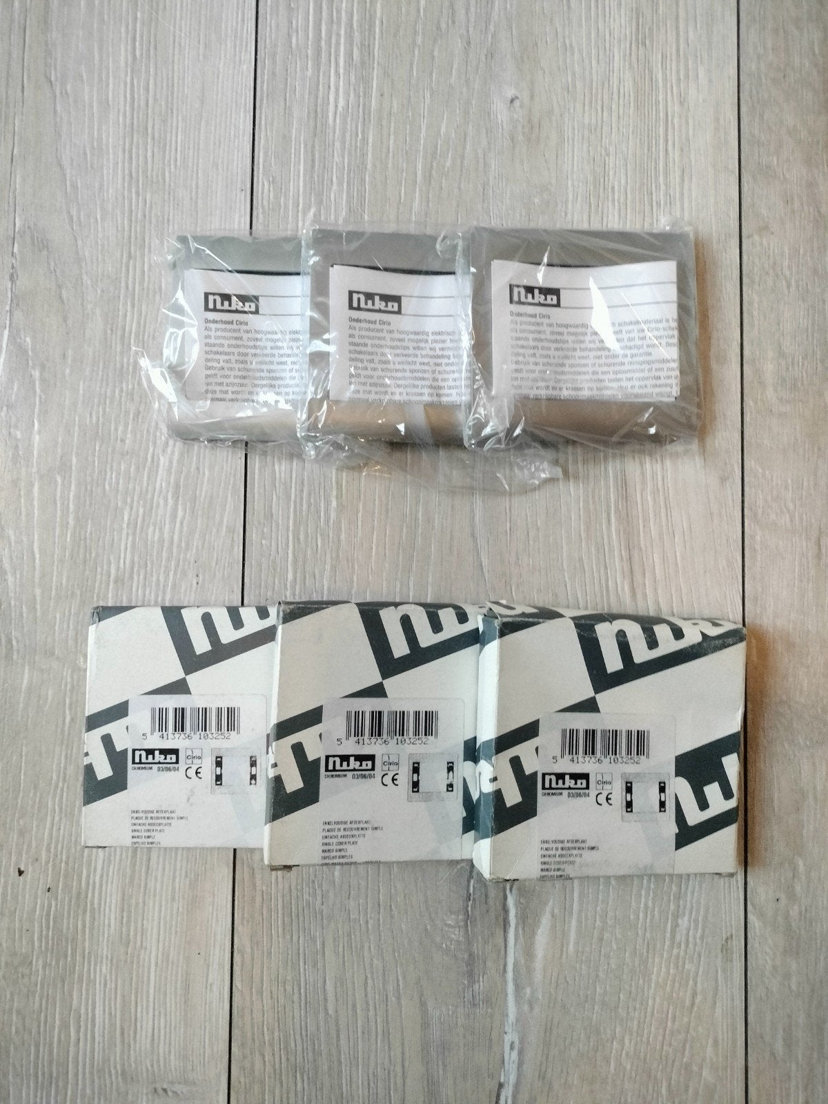 Niko Afdekramen chroom - Nieuw in verpakking, Ophalen, Nieuw, Overige merken, Afdekraam
