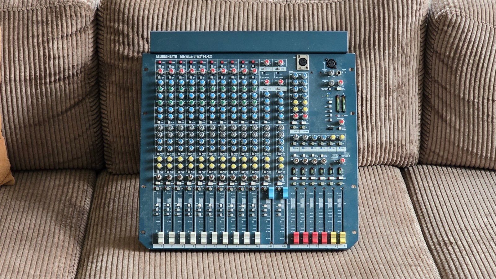 Allen & Heath MixWizard WZ 14:4:2 Mengpaneel, Muziek en Instrumenten, Ophalen, Gebruikt, 10 tot 20 kanalen, Microfooningang