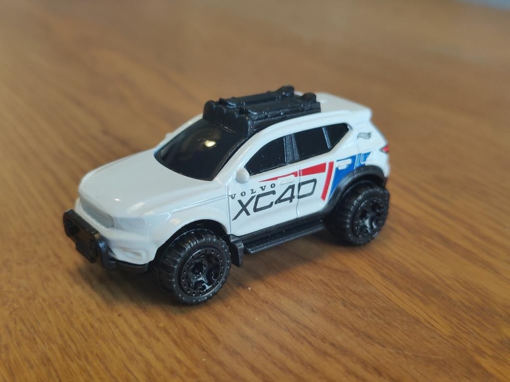 Hot Wheels Volvo XC40 Recharge WIT, Ophalen of Verzenden, Zo goed als nieuw, Auto