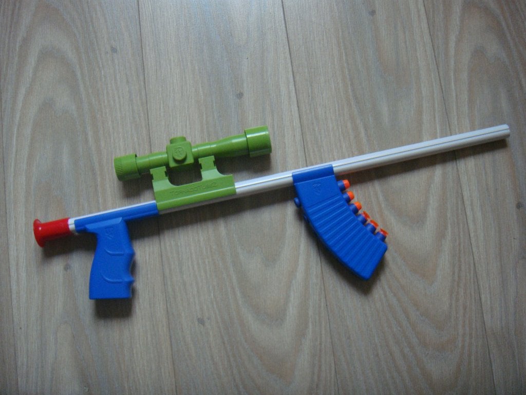Speelgoed Tornado Tubez blaaspijp gun + 6 pijltjes ALS NIEUW, Ophalen of Verzenden, Zo goed als nieuw