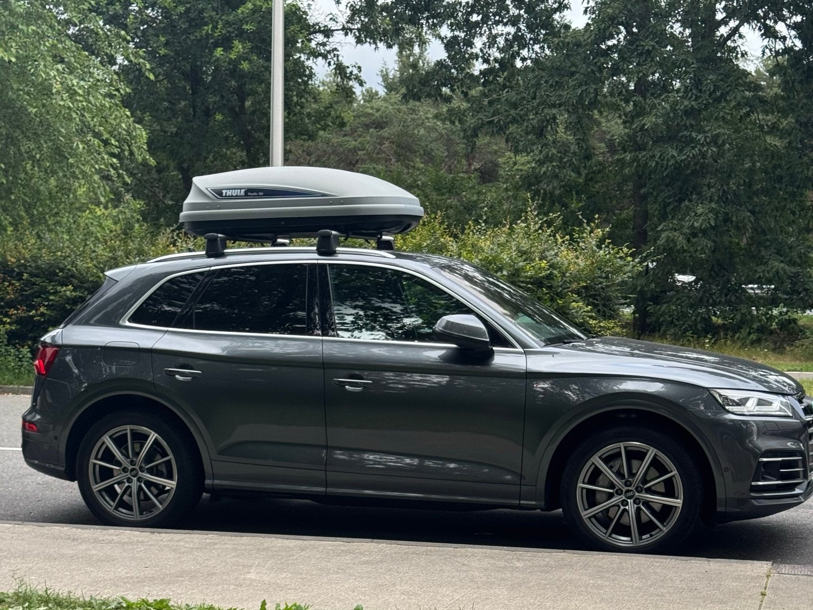 Thule Pacific 100 Dakkoffer - Ruime en veilige opslag, Ophalen, Gebruikt