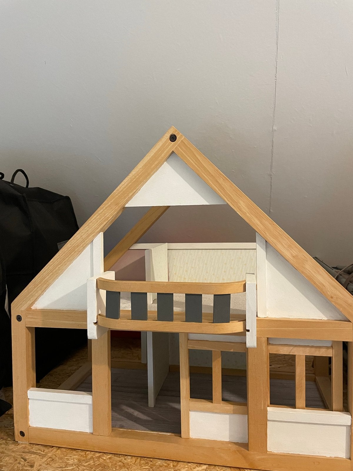 Houten Poppenhuis - mijn eerste poppenhuis, Ophalen, Zo goed als nieuw, Poppenhuis