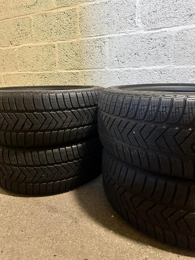 4x Pirelli Sottozero 3 winterbanden 245/45 R19 2017!, Ophalen of Verzenden, Gebruikt