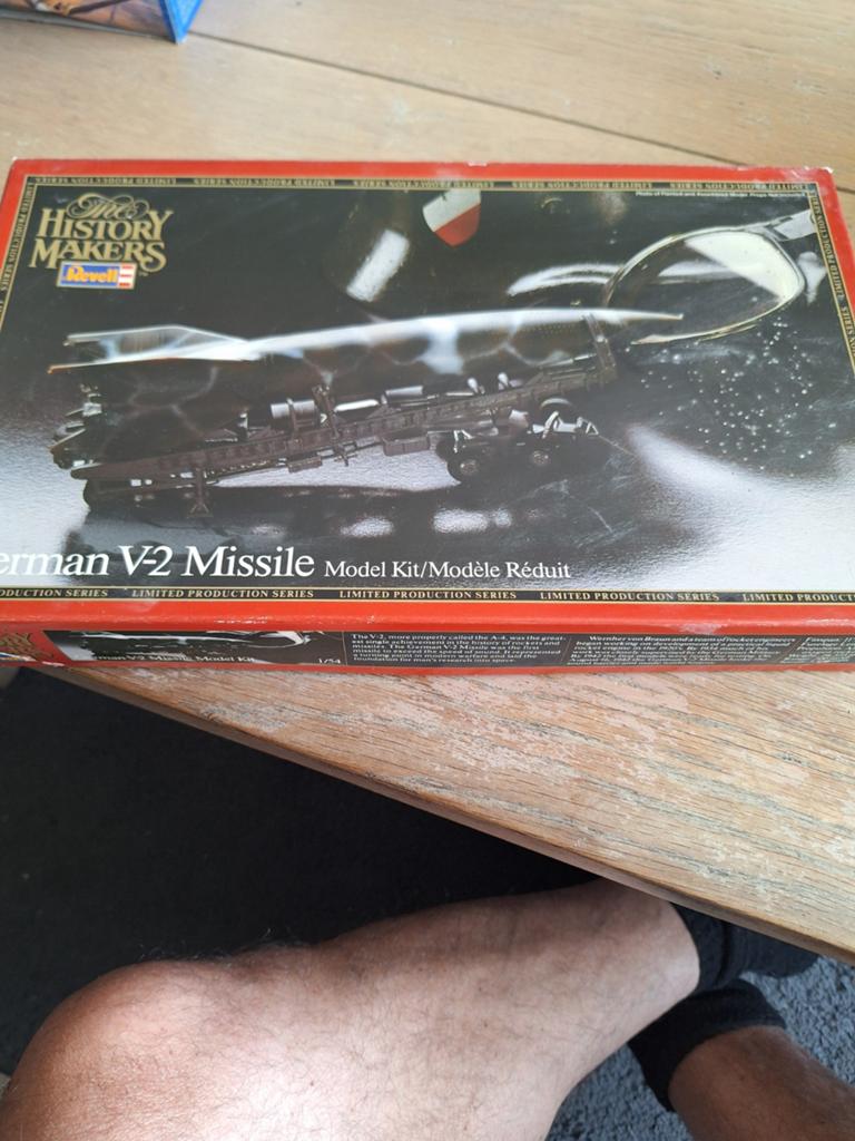 Revell German V-2 Missile Model Kit - Limited Edition, Ophalen of Verzenden