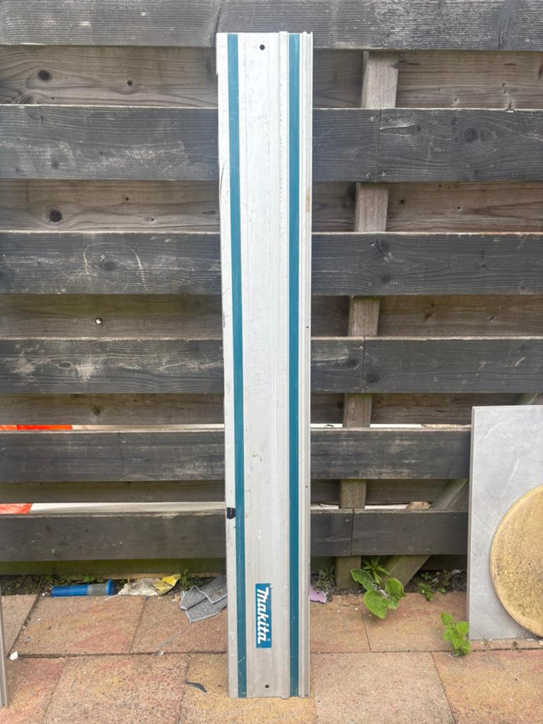 Makita geleider liniaal 140cm, Ophalen, Gebruikt, 1200 watt of meer, 30 tot 70 mm