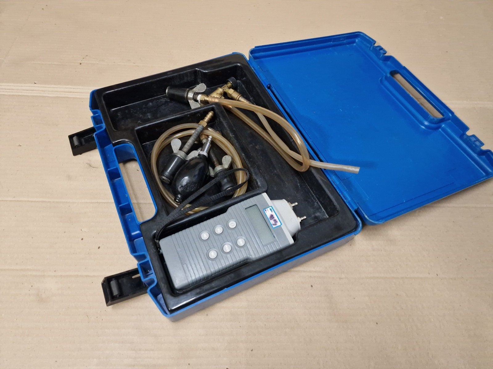 Comark C9551 Manometer - CV gasdrukmeter verschildrukmeter, Doe-het-zelf en Verbouw, Ophalen of Verzenden, Gebruikt, Druk
