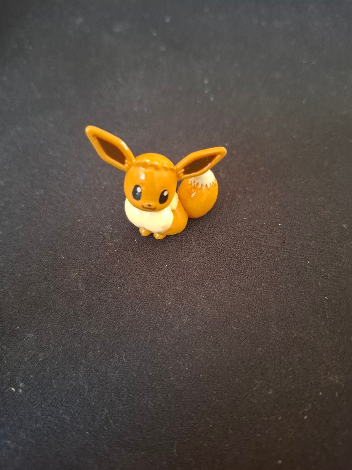 Pokémon Eevee figuur - Klein en schattig miniature, Verzamelen, Poppetjes en Figuurtjes, Ophalen of Verzenden, Zo goed als nieuw