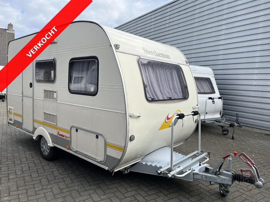 Sterckeman 390 T Newstar VERKOCHT (bj 2001), Caravans en Kamperen, Caravans, Sterckeman, Bedrijf, Koelkast, Tot en met 4