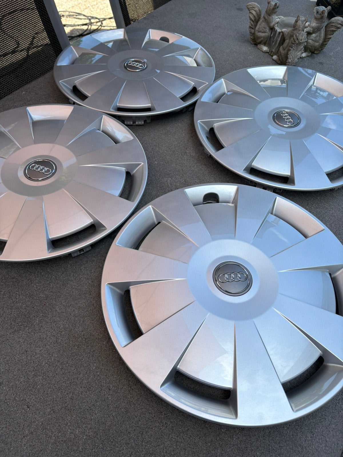 ORGINELE AUDI 15INCH WIELDOPPEN., Ophalen of Verzenden, Zo goed als nieuw