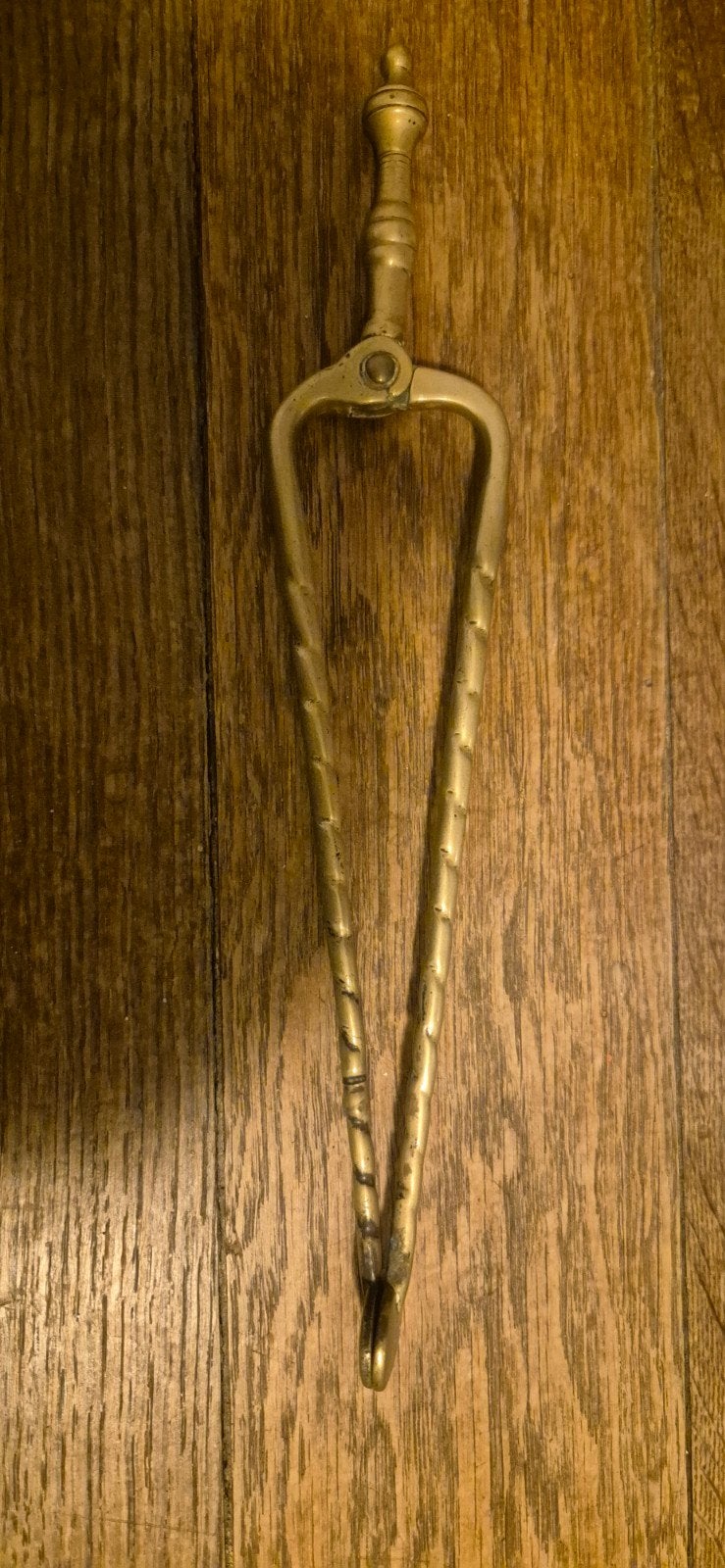 Antieke messing haardtang kolentang- Elegant en functioneel, Antiek en Kunst, Ophalen of Verzenden, Koper