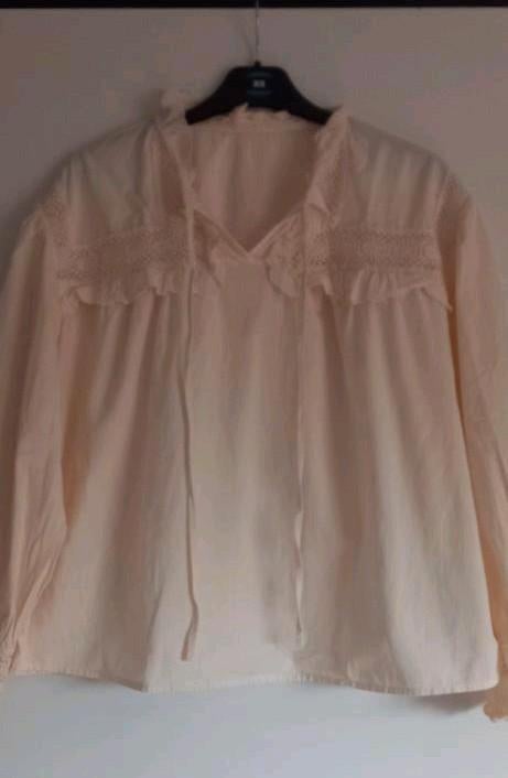 Superleuke voorjaarsblouse oversized maat M prachtig, Maat 38/40 (M), Beige, Ophalen of Verzenden, Zo goed als nieuw