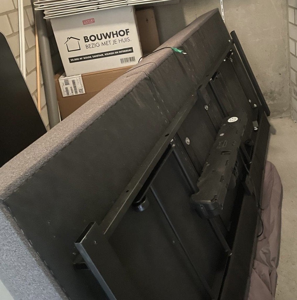 M Line Bedonderstel (Excl. Matras) – Elektrisch Verstelbaar, Ophalen, Modern / strak model, Zo goed als nieuw, 200 cm