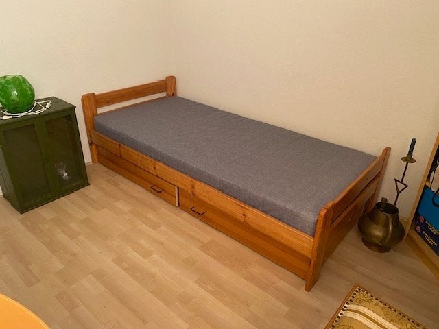 Eenpersoonsbed van hout met opberglades, Ophalen, 90 cm, Eenpersoons, Zo goed als nieuw