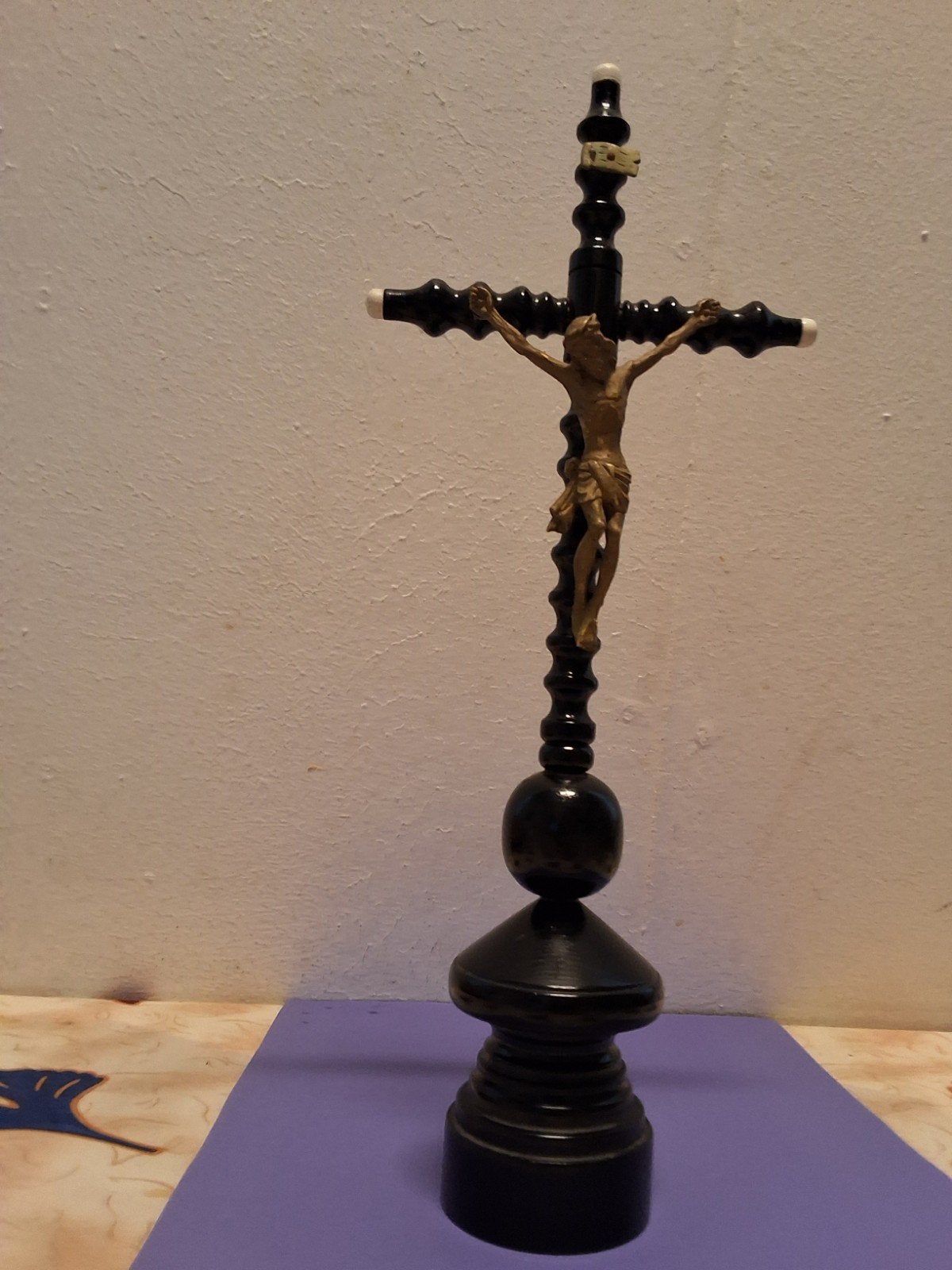 Memento Mori Kruisbeeld - Priesterlijke Wijding/Altaar, Antiek en Kunst, Ophalen of Verzenden