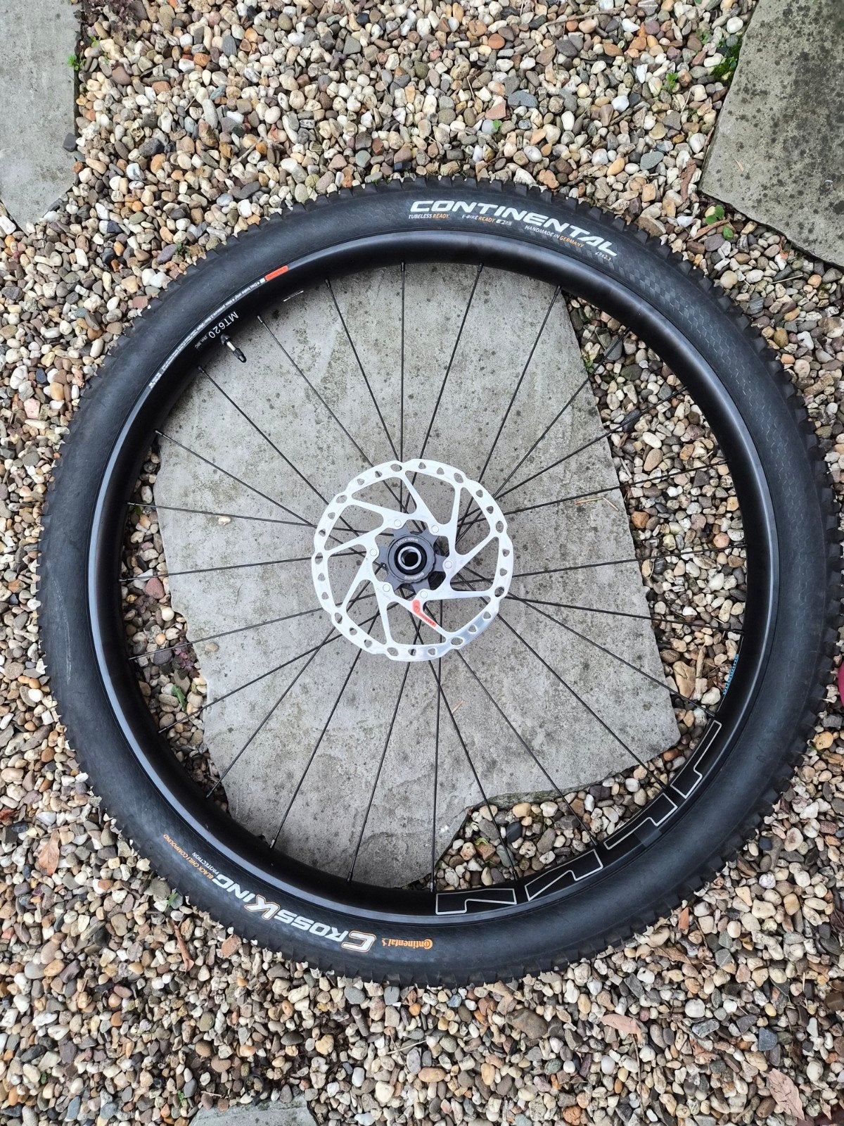 Mountainbike voorwiel 29 inch met band en schijfrem, Fietsen en Brommers, Zo goed als nieuw, Mountainbike, Continental, Ophalen