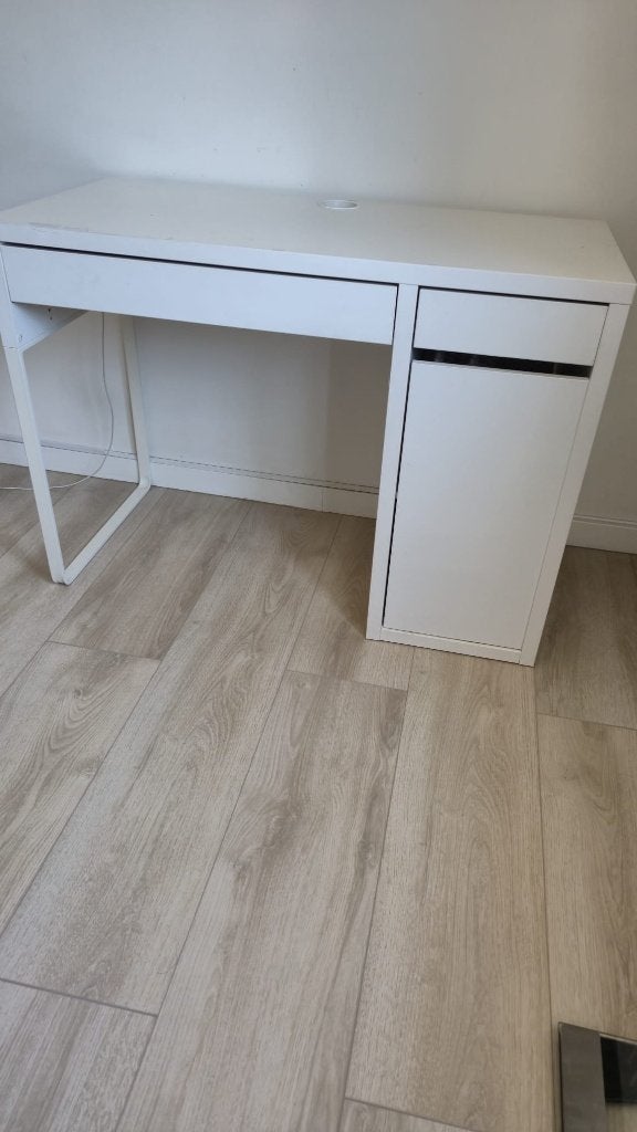 Ikea Bureau Micke, Huis en Inrichting, Bureaus, Ophalen, Opbergruimte, 105 cm, Gebruikt