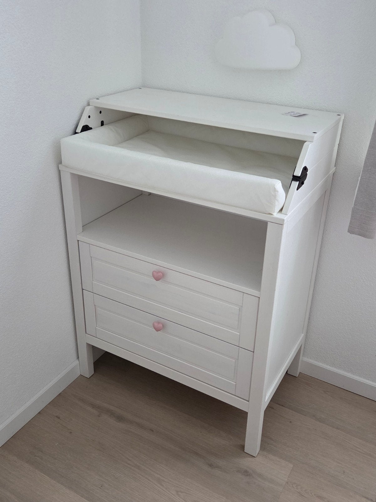 IKEA SUNDVIK Commode/Kastje - Nette Staat, Kinderen en Baby's, Ophalen, 50 tot 70 cm, Zo goed als nieuw, 75 tot 100 cm