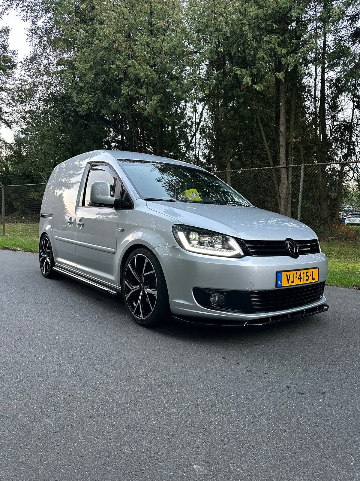 Volkswagen Caddy 1.6 D 75KW 2014, Auto's, Stof, Zwart, 4 cilinders, Volkswagen