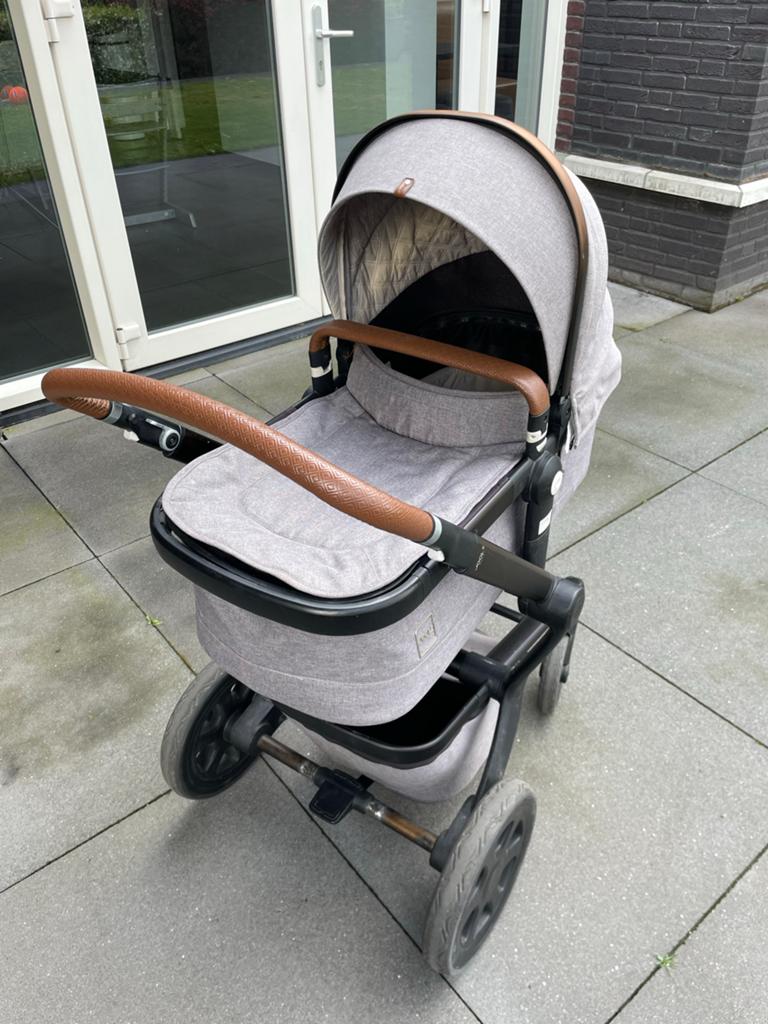 Joolz Day kinderwagen - Grijs met bruine accenten, Kinderen en Baby's, Kinderwagens en Combinaties, Gebruikt, Verstelbare duwstang