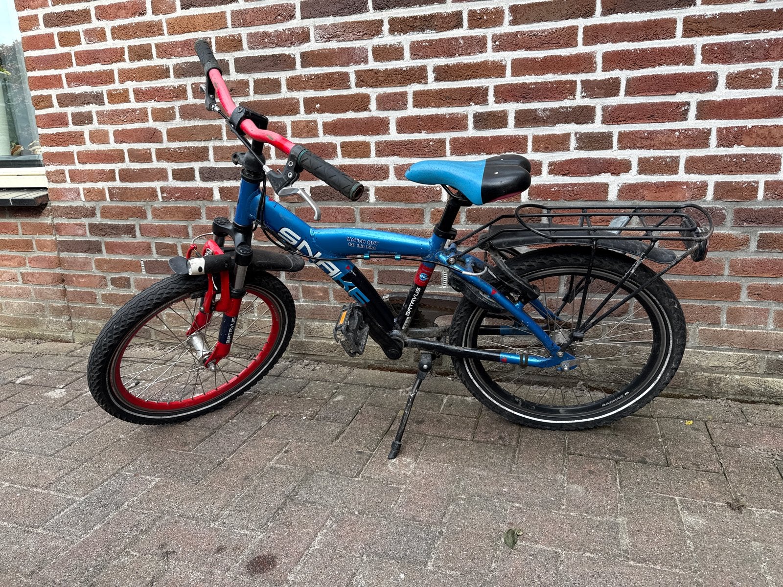 Kinderfiets Snake 20 inch - Blauw/Rood, Ophalen, Gebruikt, Velgrem, 20 inch of meer