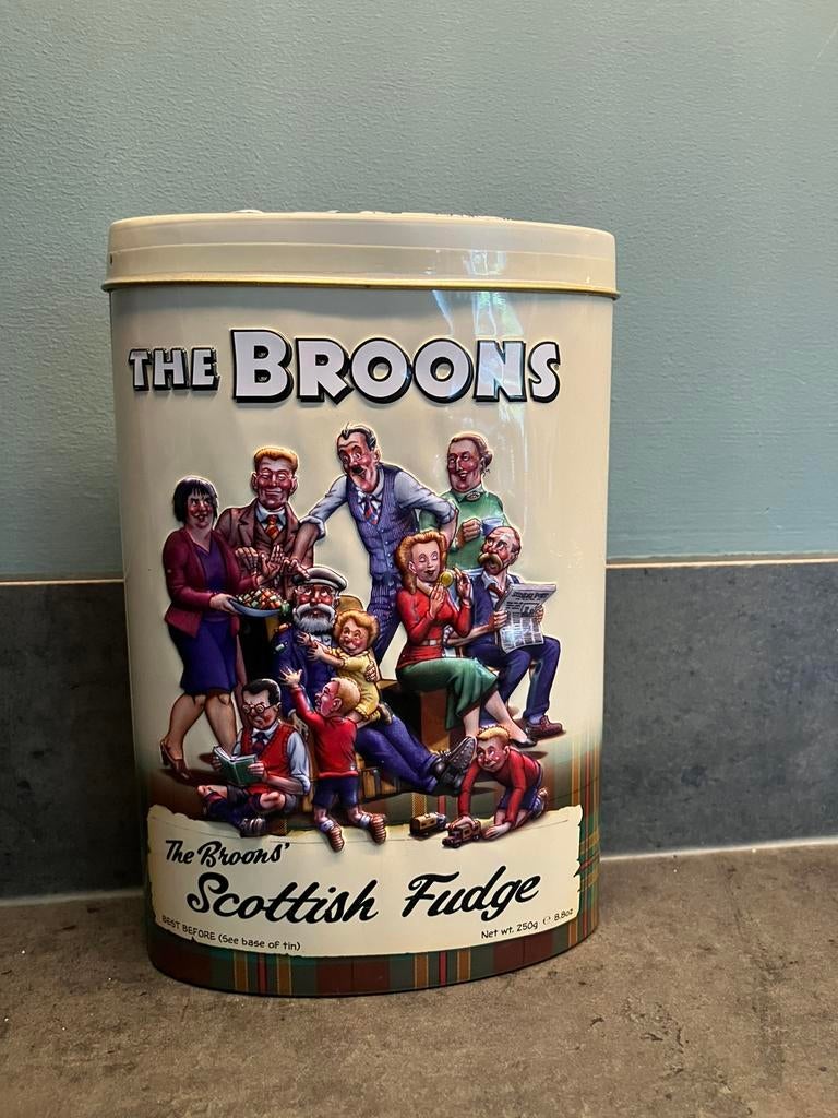 Vintage blikje The Broons fudge, Verzamelen, Blikken, Ophalen of Verzenden, Zo goed als nieuw, Overige, Overige merken