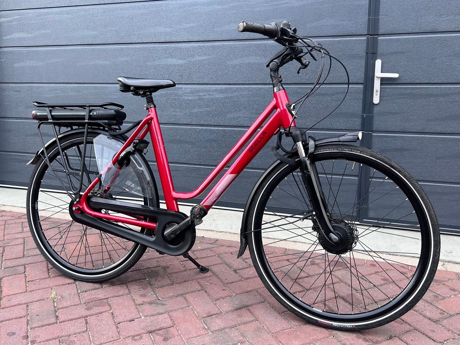 STELLA VICENZA FDST 2022 / 57CM DAMESFIETS / LAGE KM STAND!, Gebruikt, 50 km per accu of meer, 55 tot 59 cm, Ophalen