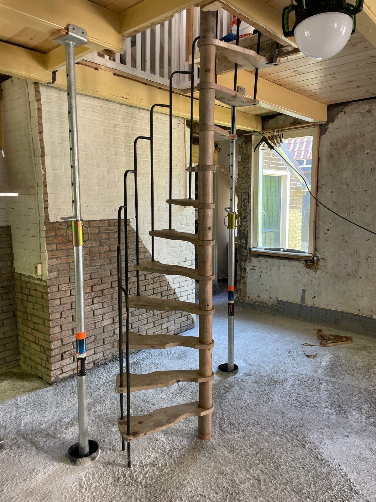 Houten Spiltrap wenteltrap spiraal trap draaitrap Gebruikt, Ophalen, Gebruikt, Trap, 2 tot 4 meter