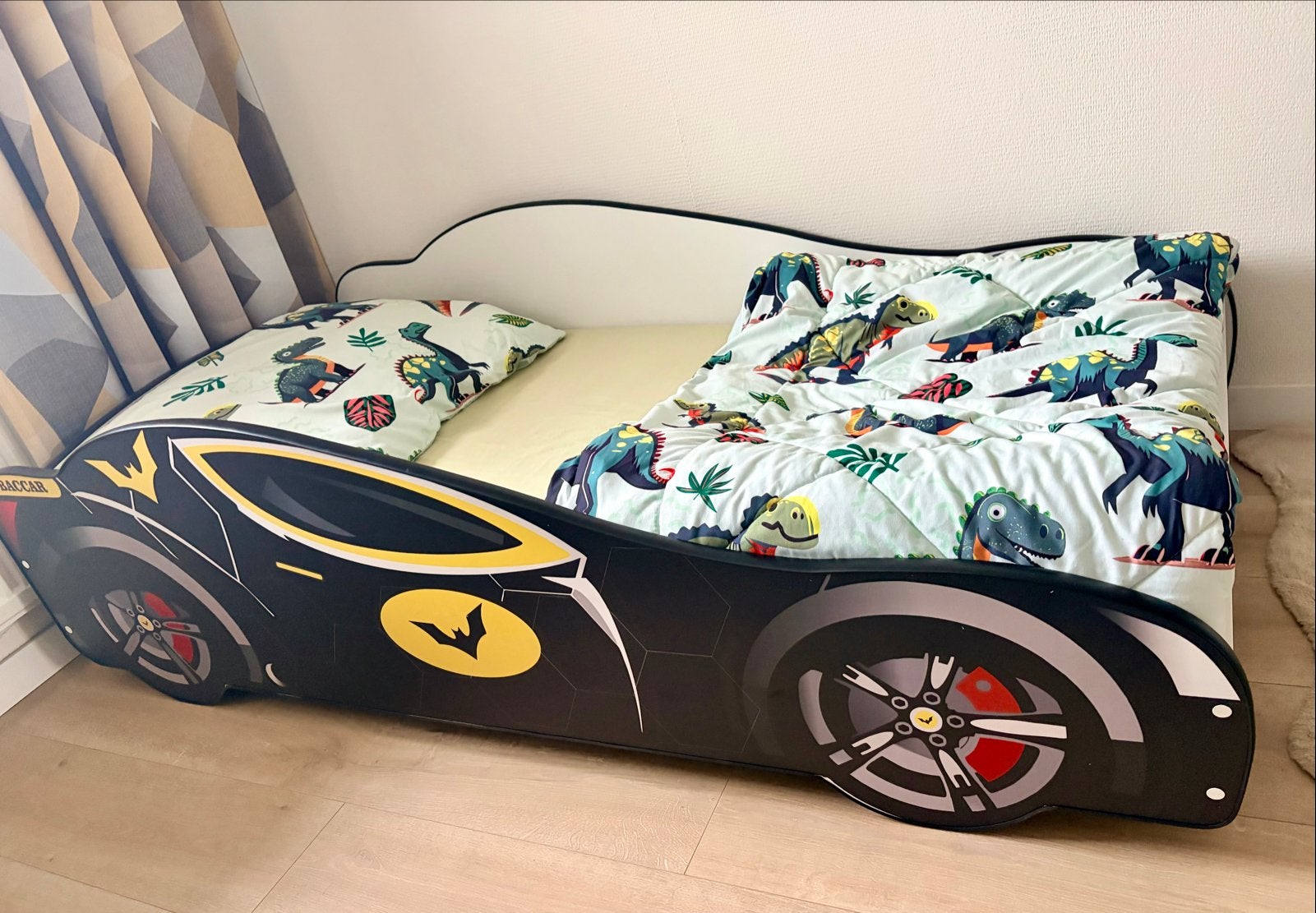 Kinderbed 'Baccar' in raceauto-stijl met lattenbodem, 70 tot 85 cm, Ophalen of Verzenden, Zo goed als nieuw, Lattenbodem