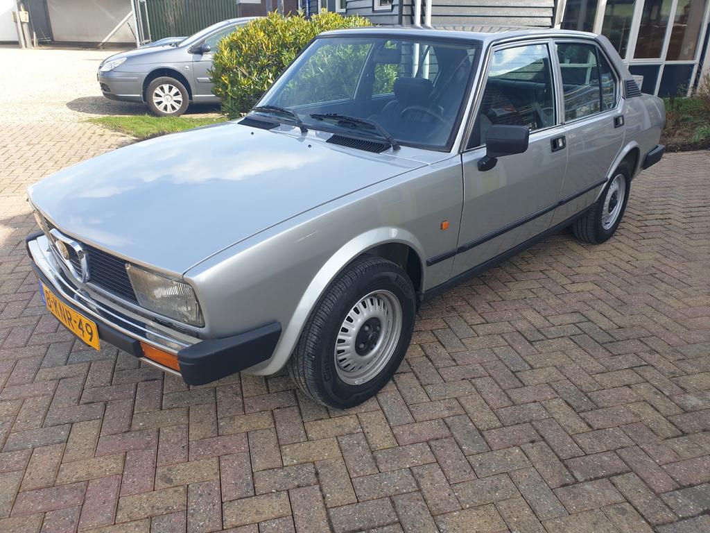 Alfa Romeo Alfa-romeo 1982 Grijs